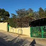 Rogio Villa Geremèas