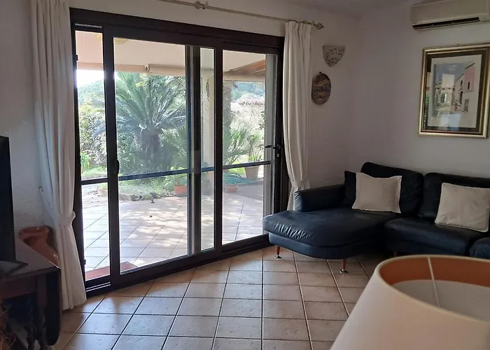 Rogio Villa Geremeas